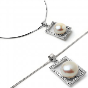 Naszyjnik srebrny z perłą naturalną 