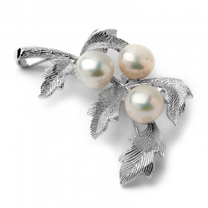 Broszka srebrna kwiat z perłami hodowlanymi 