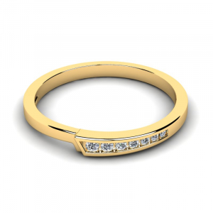 14 karat engagement ring with zirconias