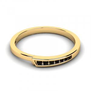 14 karat engagement ring with zirconias (1)
