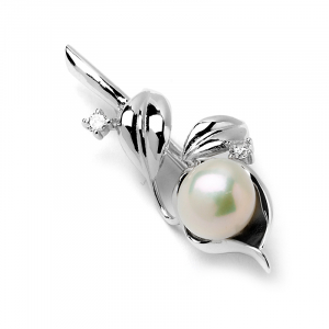 Klasyczna broszka srebrna z perłą naturalną 